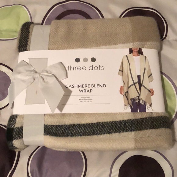 Cashmere blend wrap - Picture 1 of 3